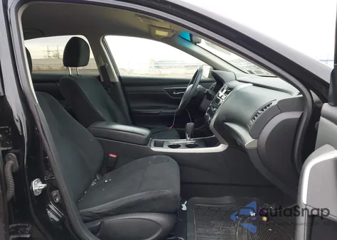 2015 Nissan Altima 2.5 S z USA, uszkodzony, nr VIN 1N4AL3AP7FC293935